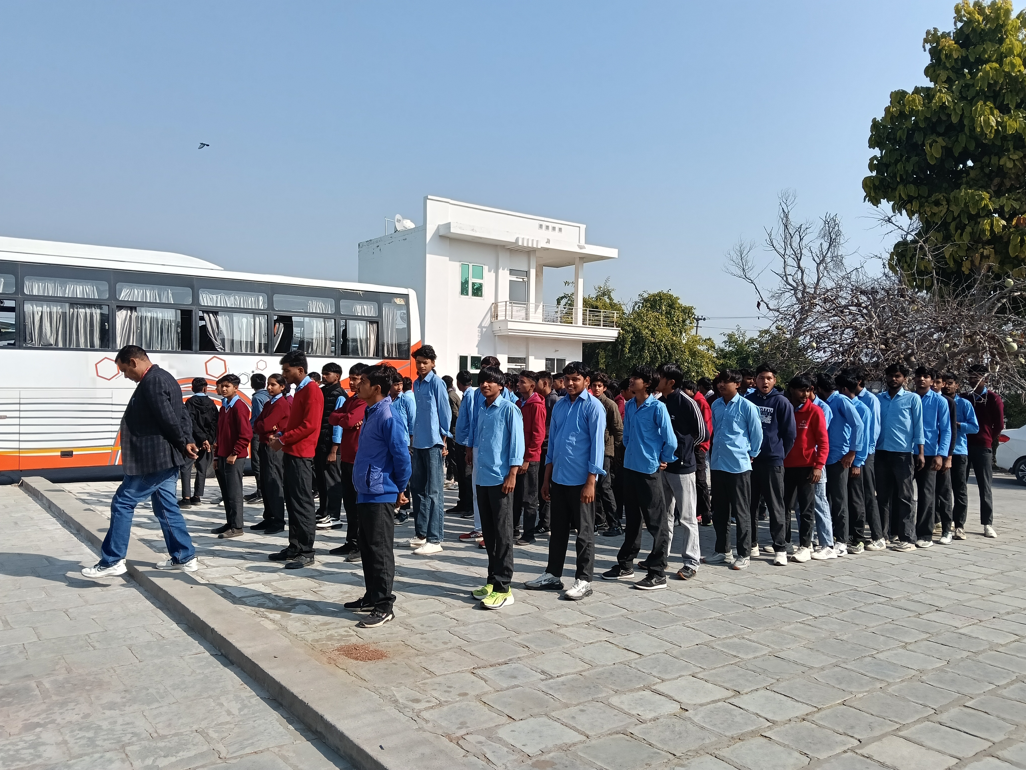 Industrial visit for students of the Government Sr. Sec. School, Dhandhoor, Hisar. 